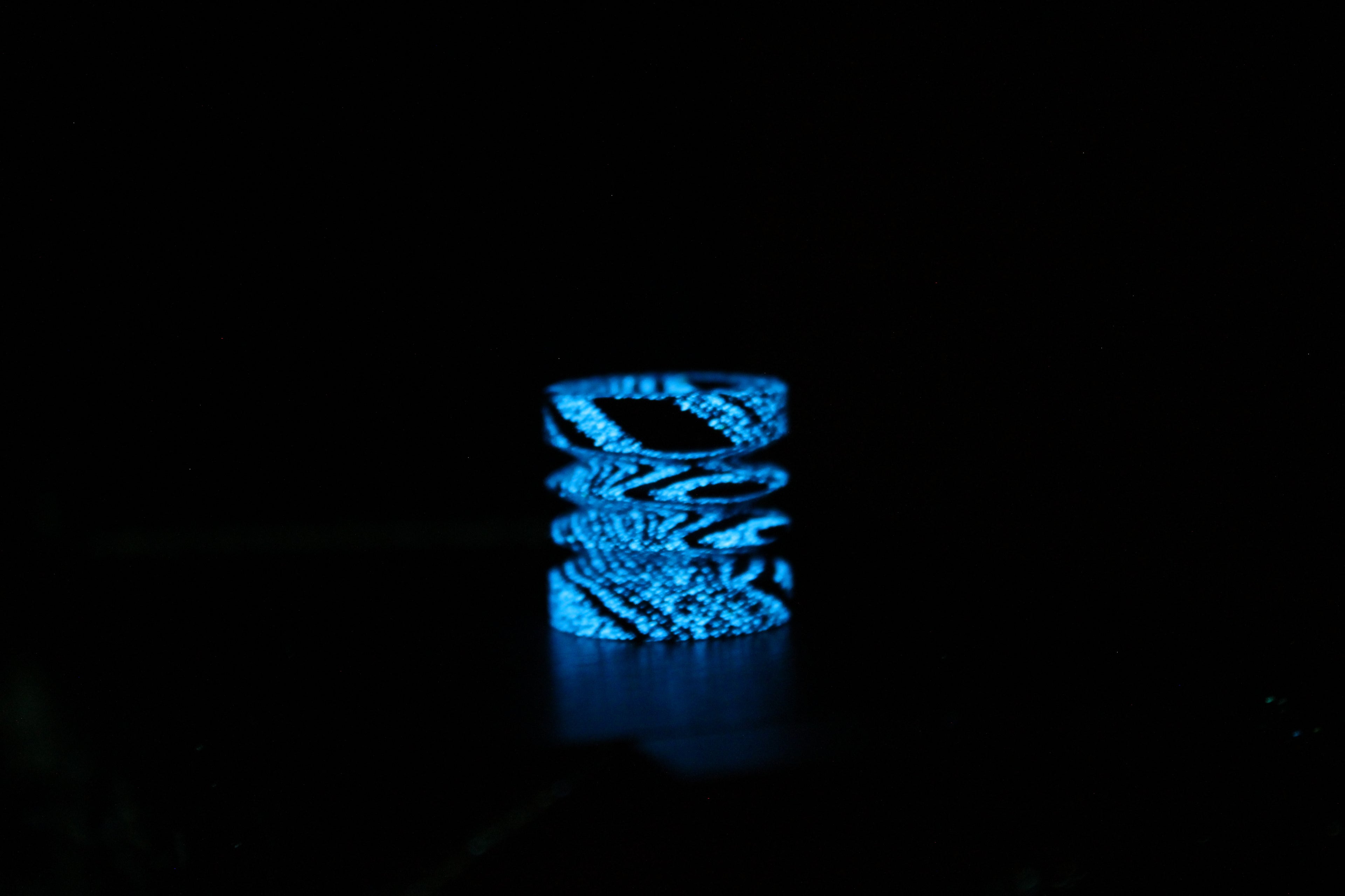 Crimson Blue Antimascus Midsize Bead